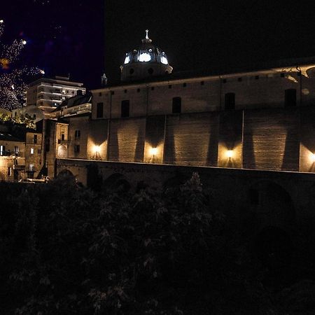 B&B Sotto La Torre Lanciano Exterior foto