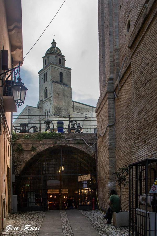 B&B Sotto La Torre Lanciano Exterior foto