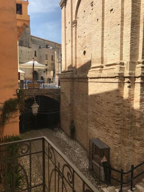 B&B Sotto La Torre Lanciano Exterior foto